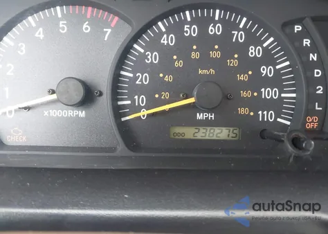 2004 Toyota Tundra Sr5 V8 z USA, uszkodzony, nr VIN 5TBET34154S445685